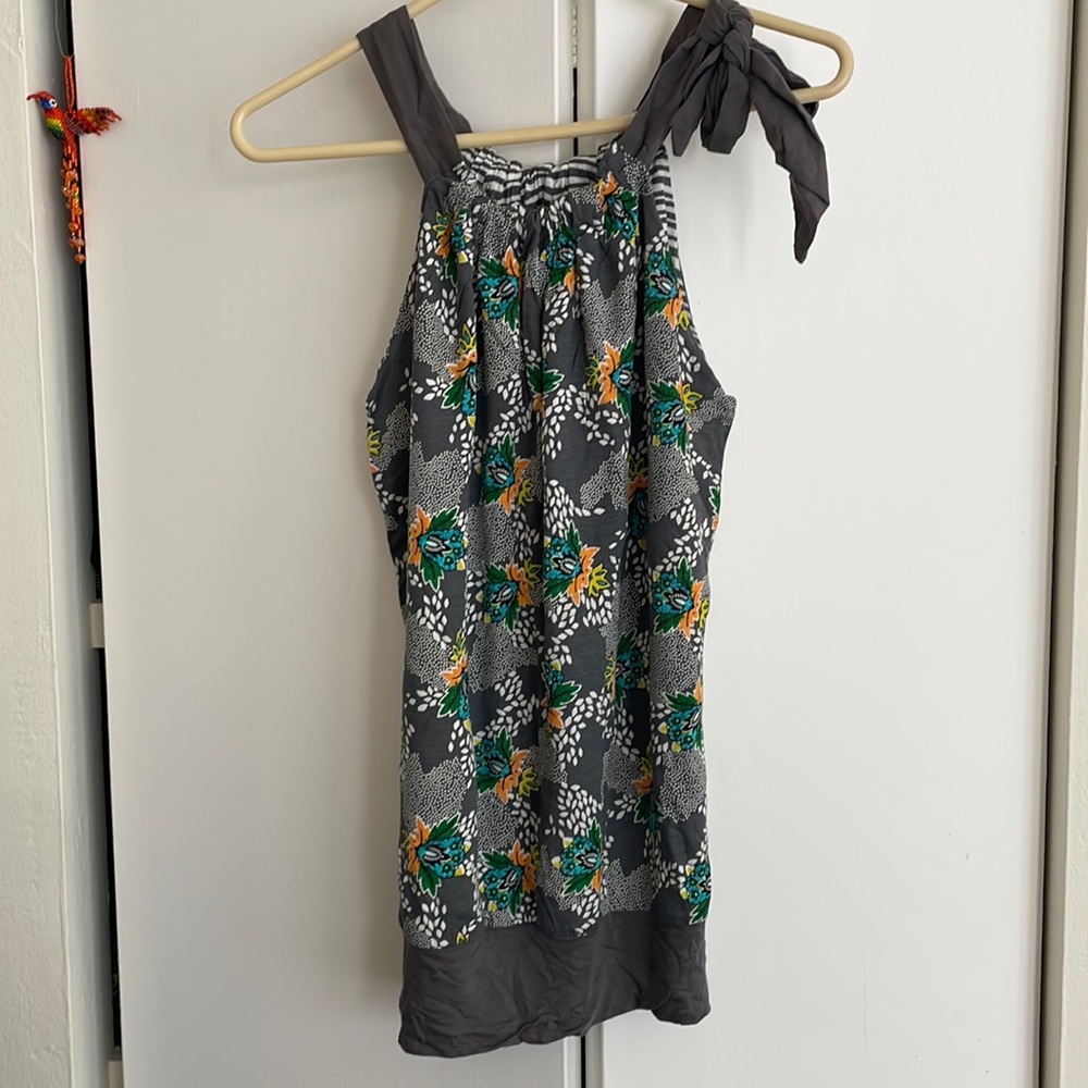 Reversible floral/zebra tank